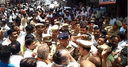 जगन्नाथ यात्रा प्रकरण : पनकी मंदिर के महंत को गाली देने के आरोप में सस्पेंड दारोगा बहाल, हनुमंत विहार थाने का मिला चार्ज।