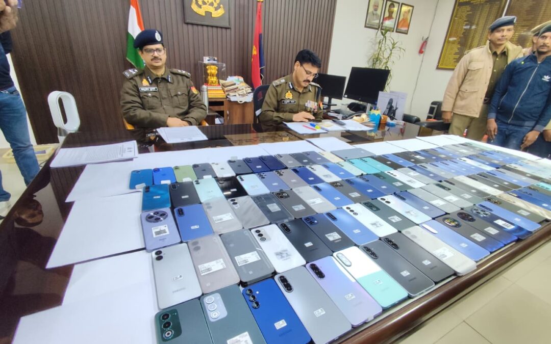 कानपुर में 60 लाख की मोबाइल चोरी का खुलासा नेपाल–बिहार गैंग के 5 शातिर अरेस्ट।